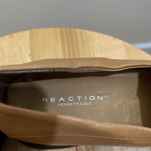 Kenneth Cole’s Reaction Tournament men’ leather slip on loafers. Tan. Size 7.5 - Picture 2 of 9